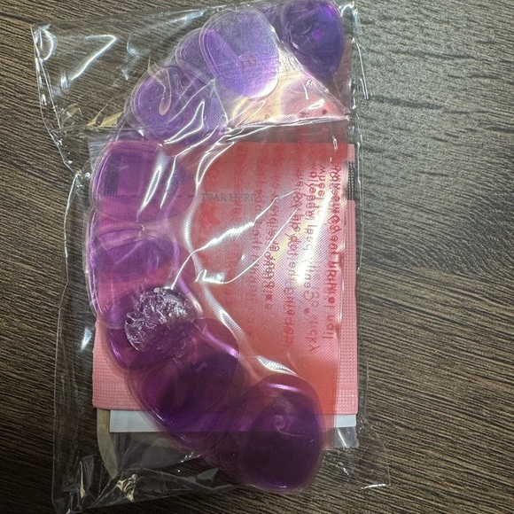 Olive & June Sweet Gingerbread Super Stick Mani Press On Pressies - Picture 2 of 2